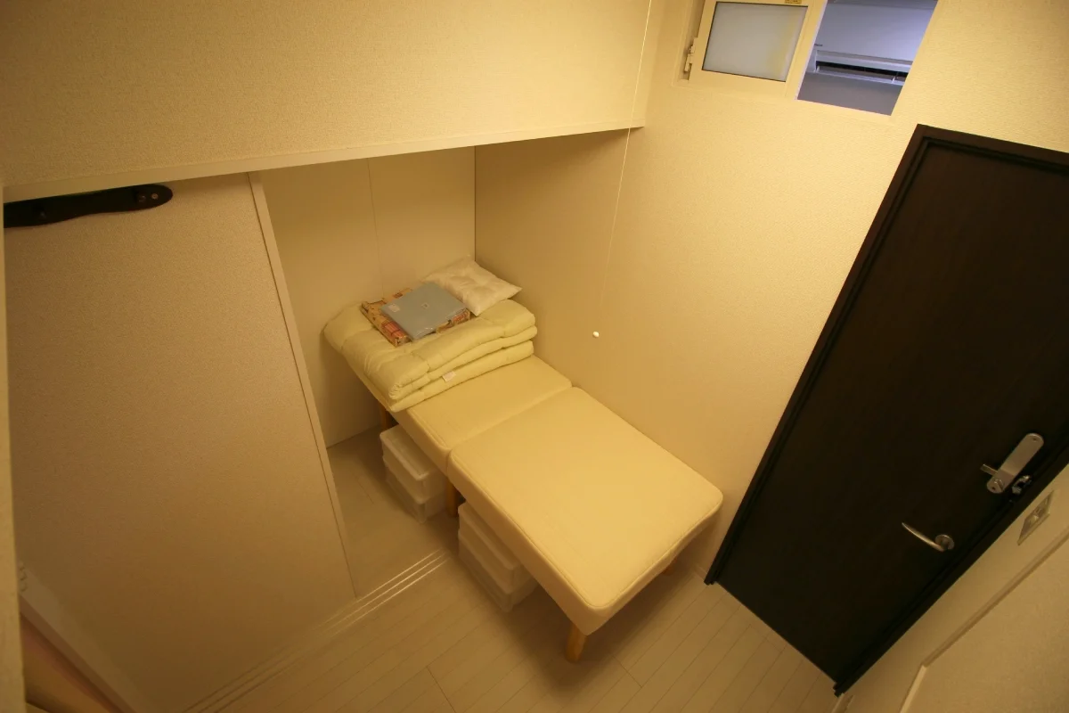 レオン上野