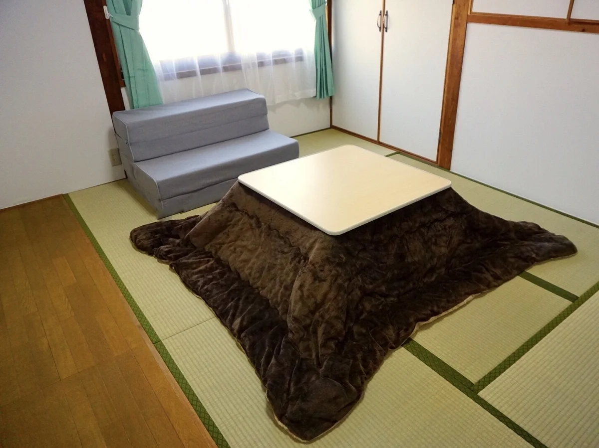 201号室　和室　こたつ付き
