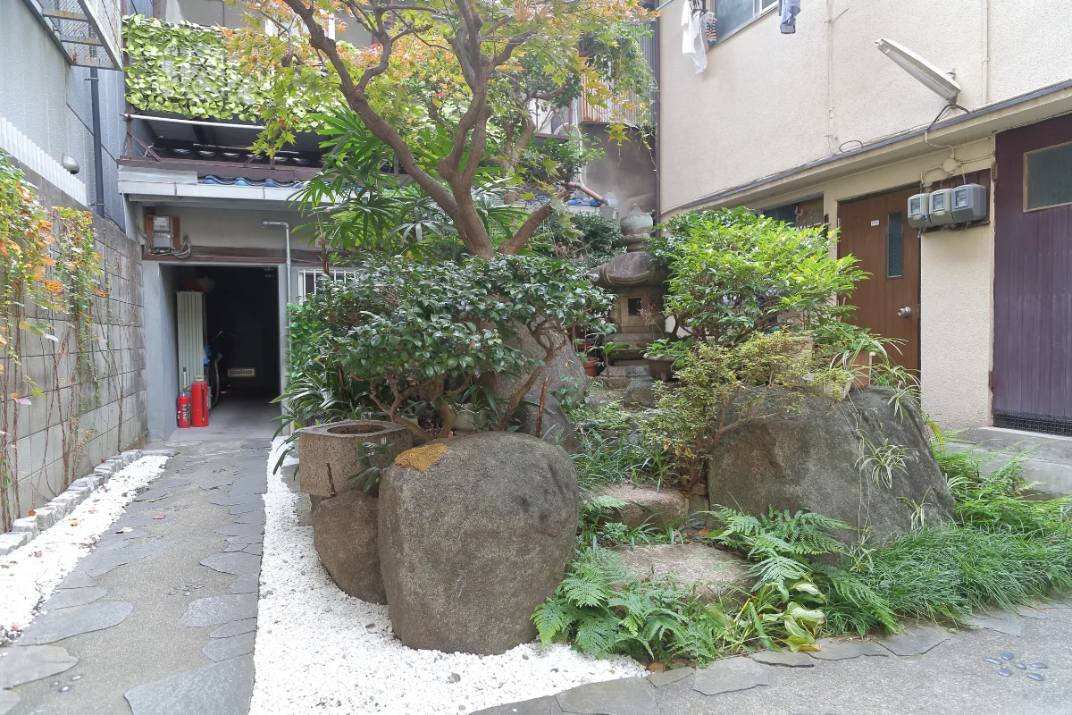 AZITO 上本町
