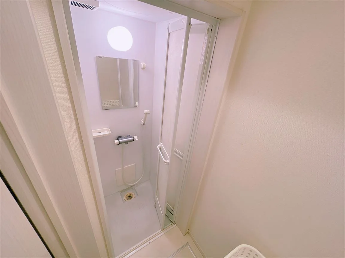 シャワー室