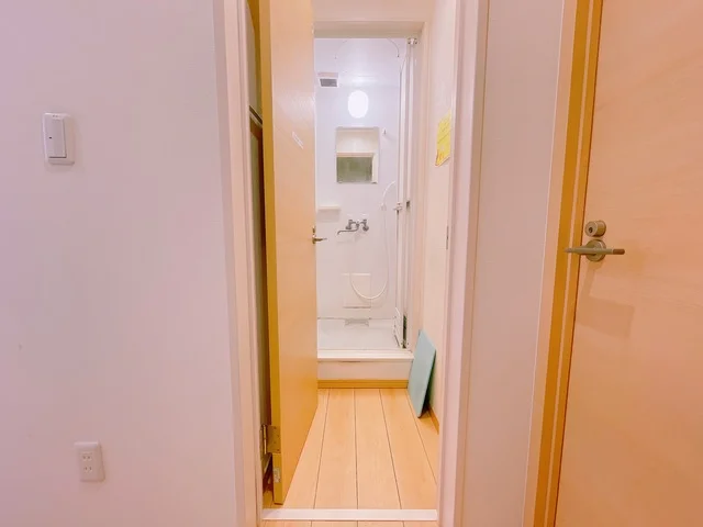 シャワー室
