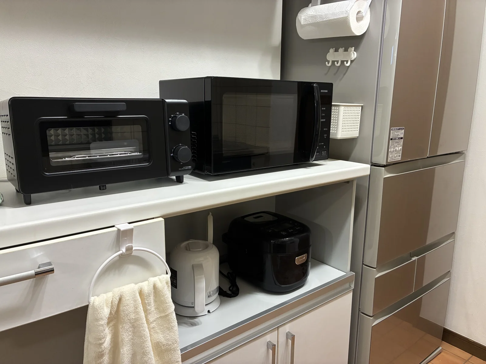 電子レンジ、炊飯器、トースター、ケトルなど