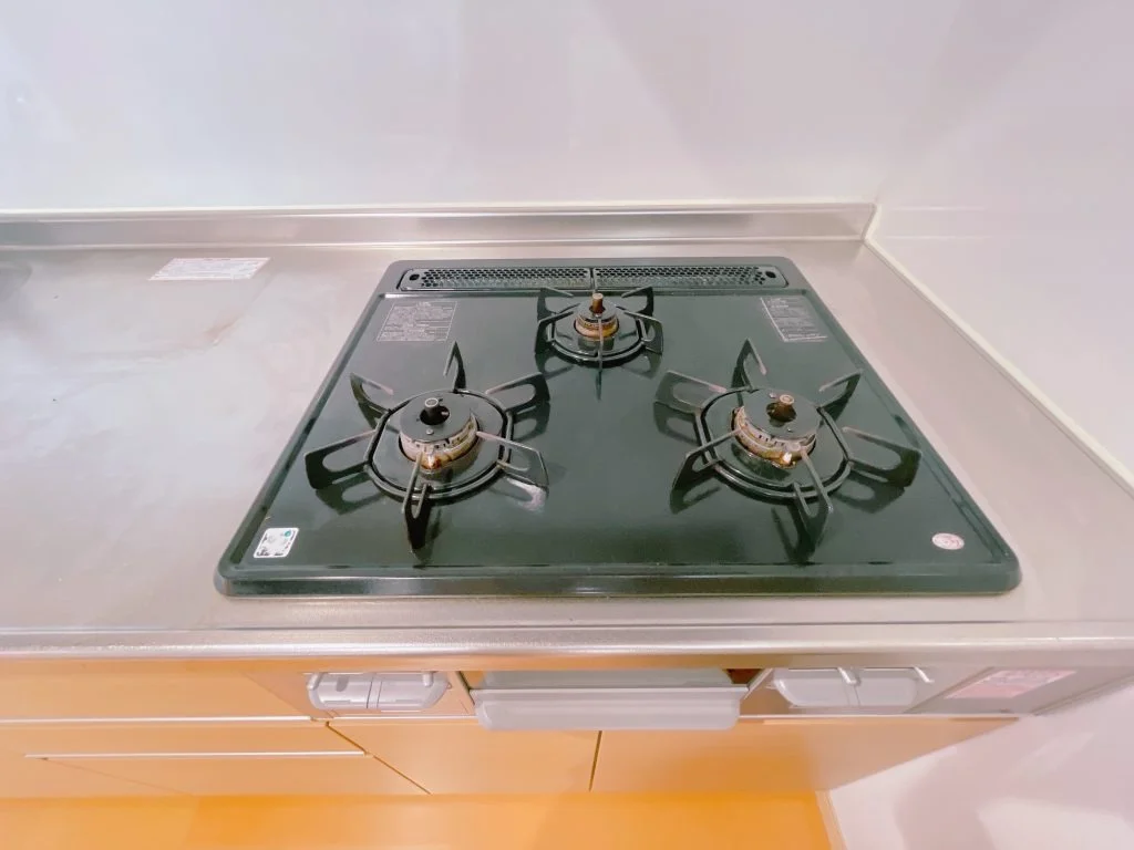 Gas stove