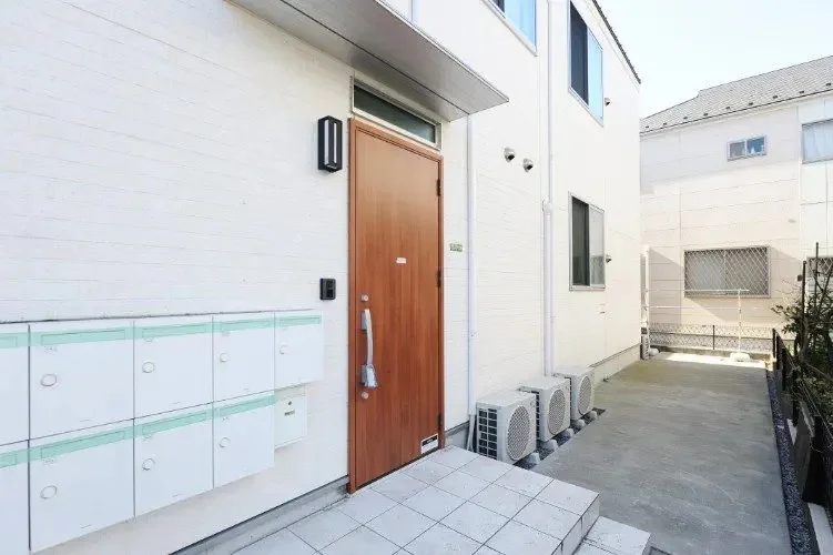 Building entrance and mailboxes