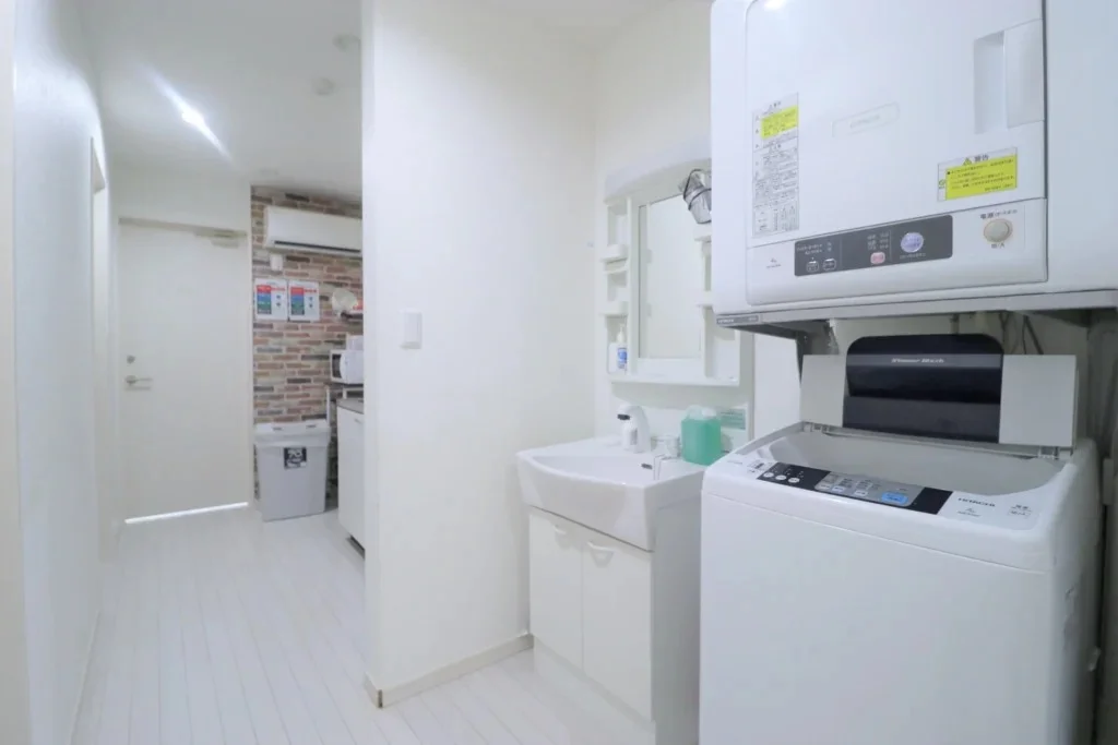 Sink and washing machine