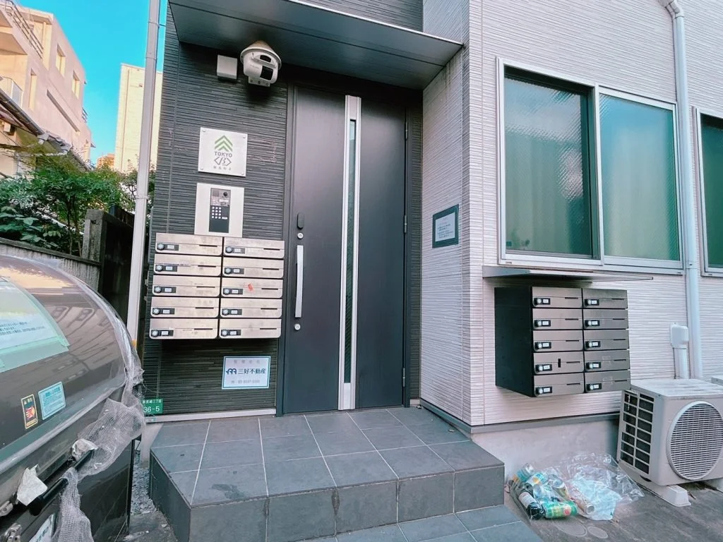 Building entrance and mailboxes