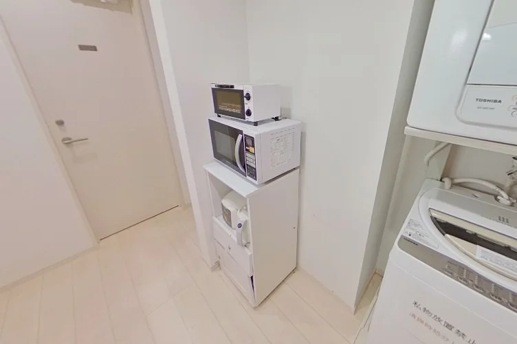 Microwave and washing machine