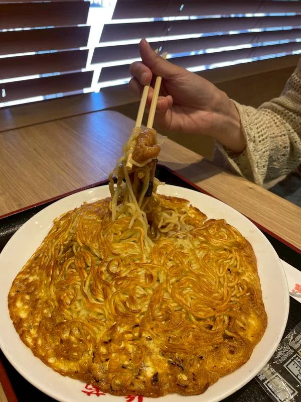 横浜駅北口NT青木橋 のスナップ写真 — 近所の梅蘭で名物焼きそば食べました👉おすすめ横浜♪都内にも十数分☺️利便性抜群！大人気の横浜駅🚢徒歩8分✨京急 神奈川駅