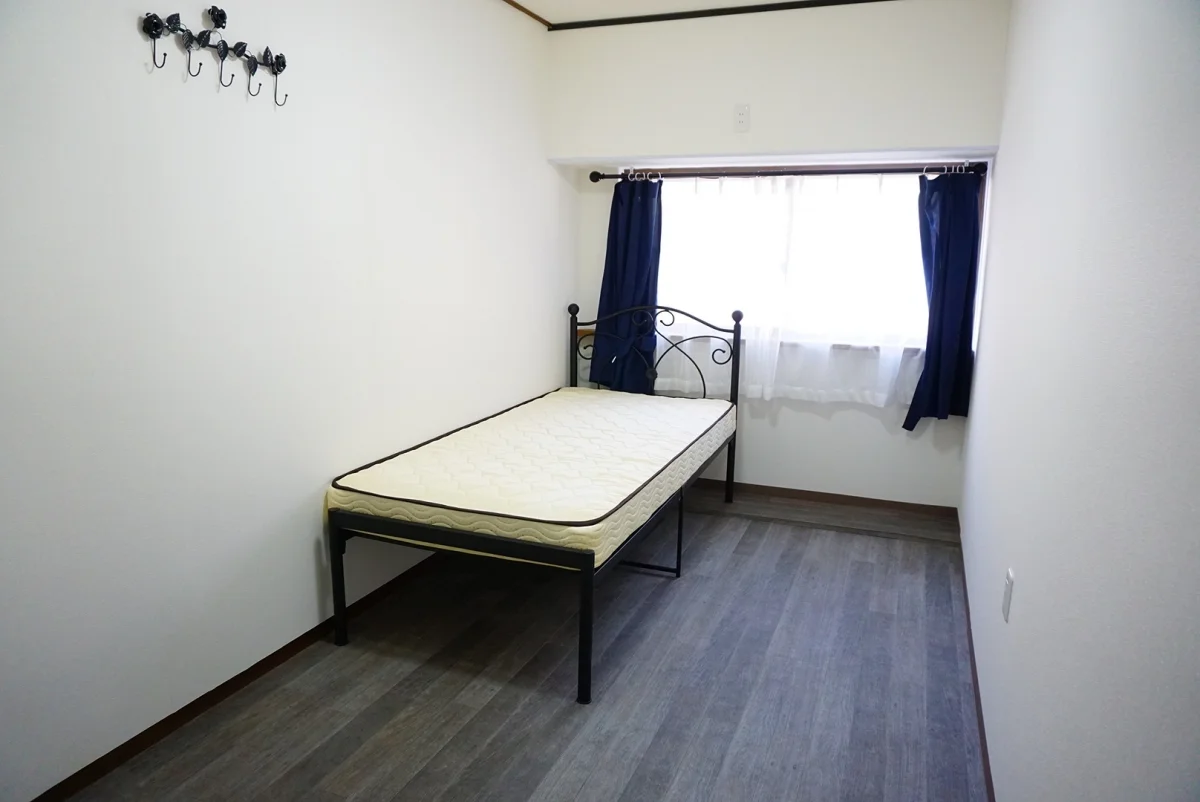 Q's house のスナップ写真 — ベッド付でペット可のお部屋です！