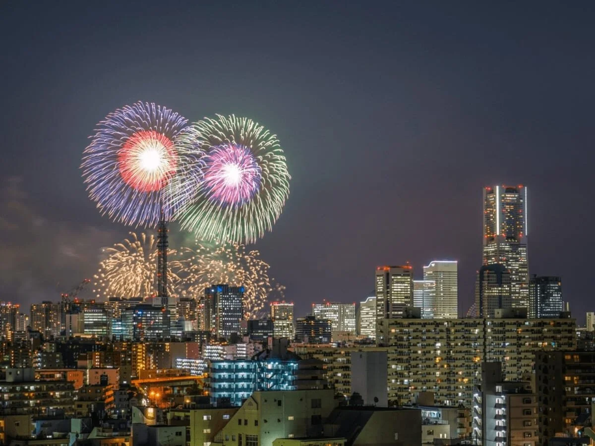 東神奈川ハウス のスナップ写真 — みなとみらいにも横浜駅にも歩ける東神奈川ハウス！お部屋のバルコニーからも屋上からもみなとみらいの花火が綺麗に見れます(^