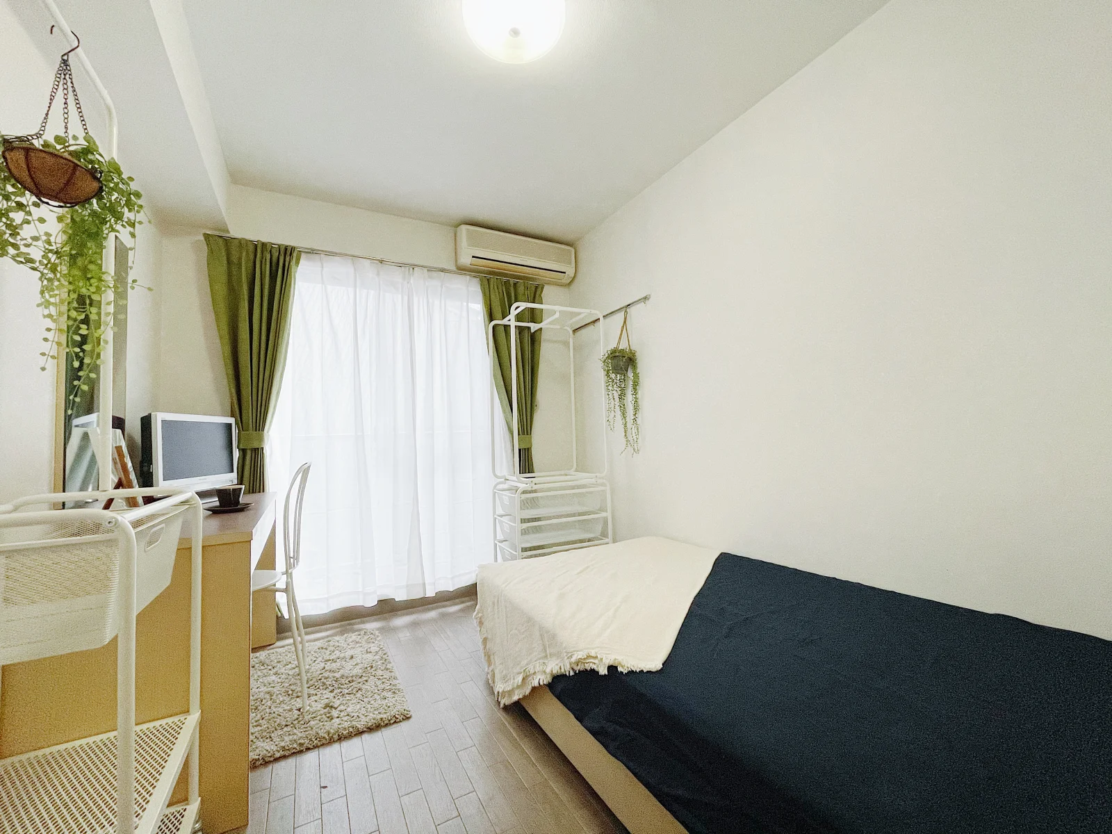 お部屋の一例。家具と家電が付いています