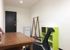 机とイスのあるお部屋