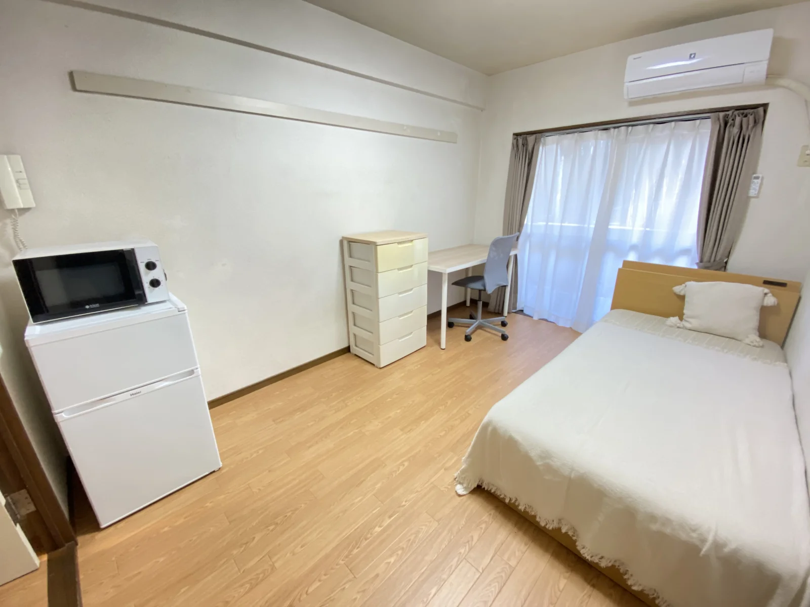 6畳のお部屋。備品はお部屋によって異なります