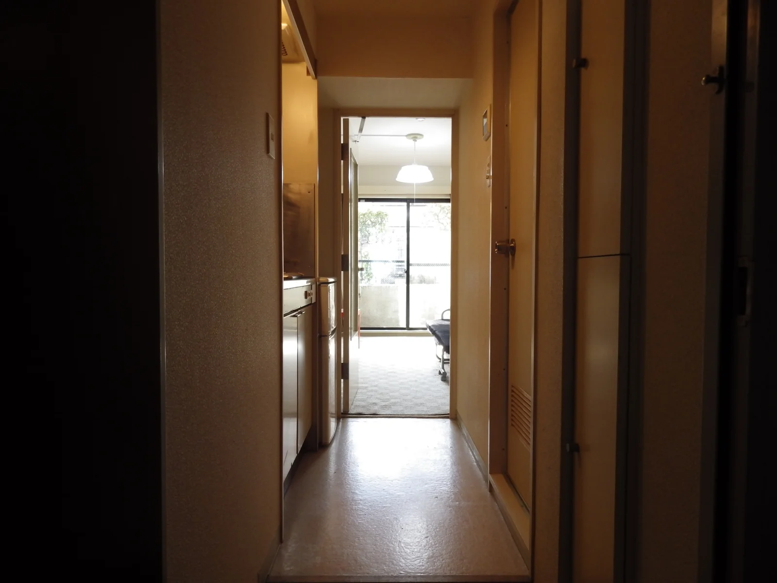 玄関からお部屋へ続く通路