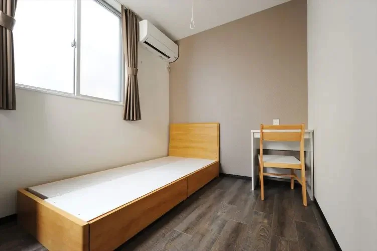 Furnished with appliances