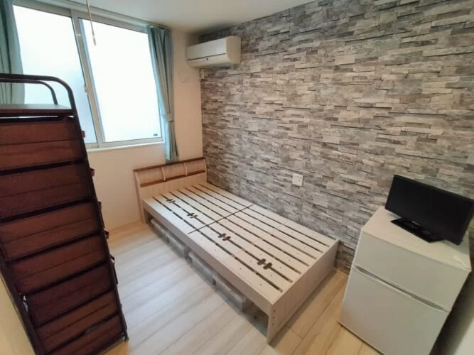 Comes furnished with furniture and appliances