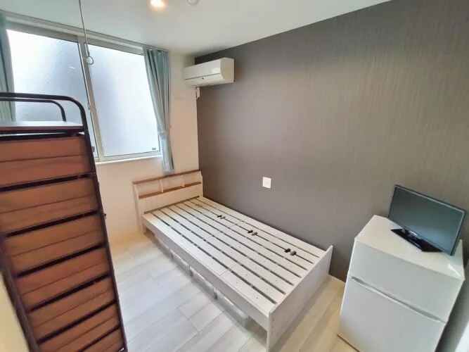Comes furnished with furniture and appliances